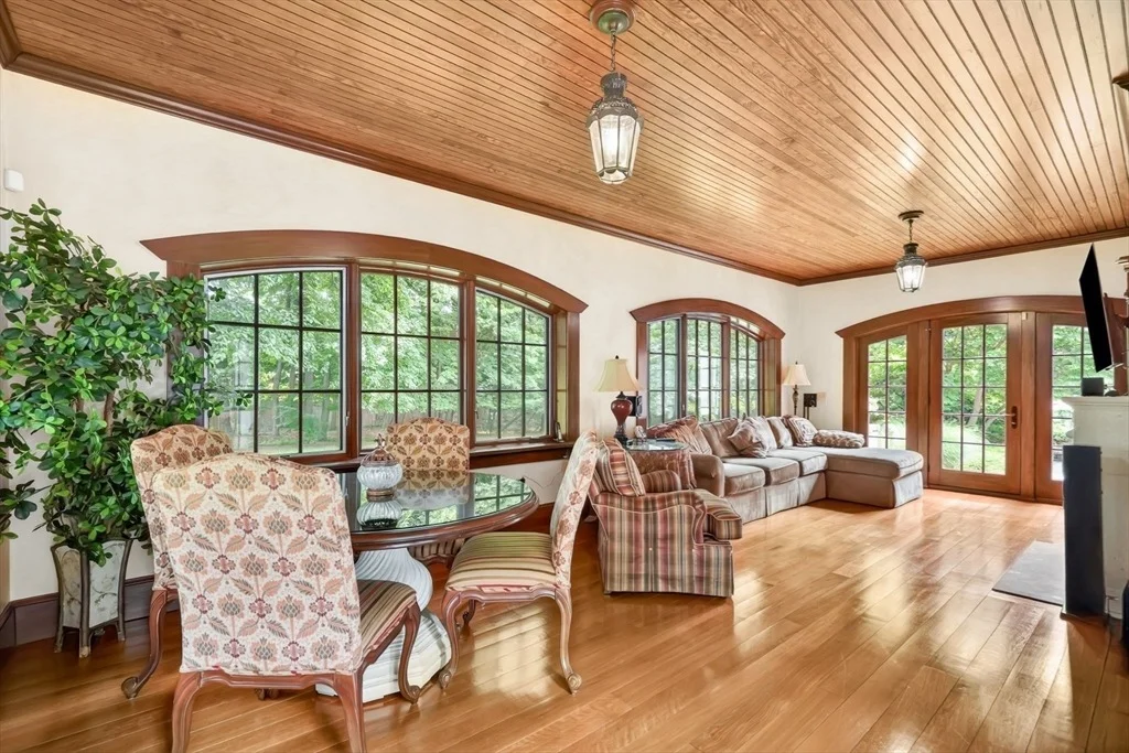 Photo of 135 Forest Glen Rd