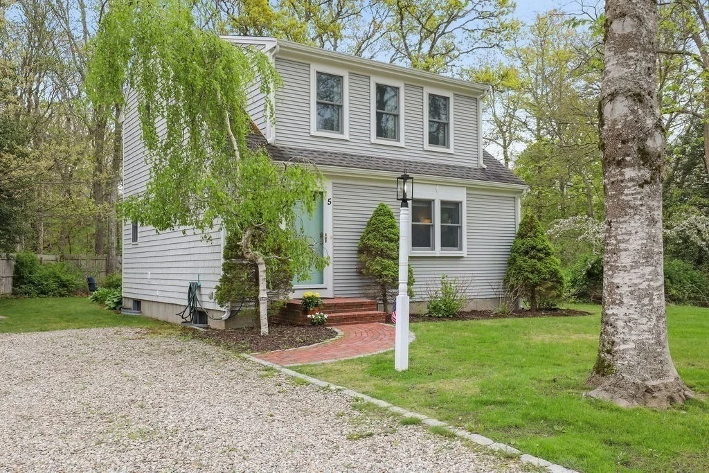 Photo of 5 Deerfield Rd