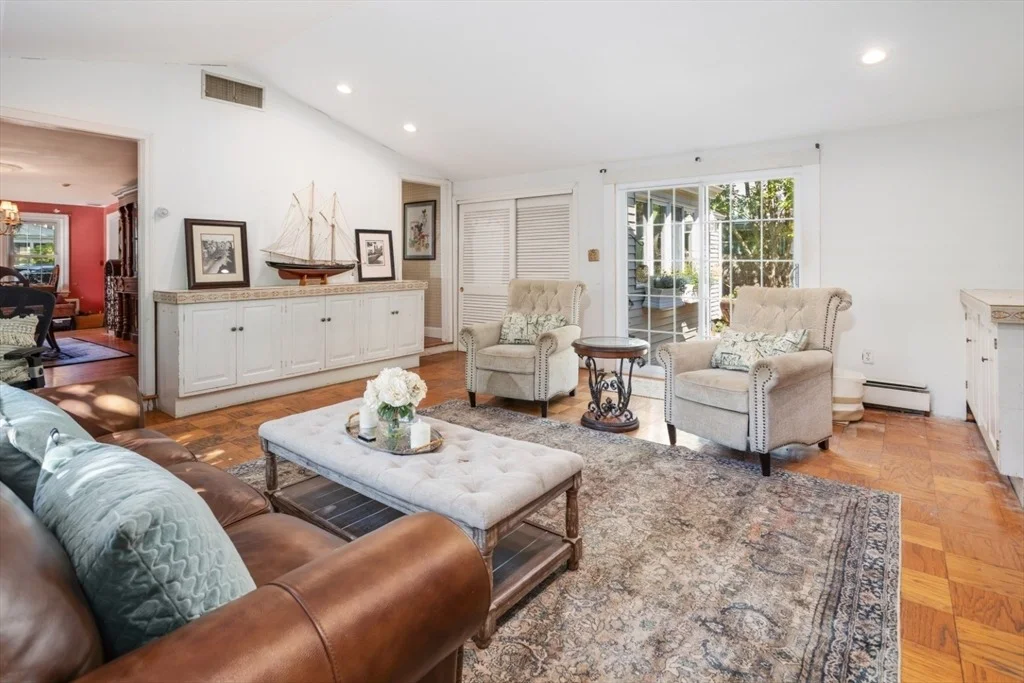 Photo of 66 Lincoln Circle