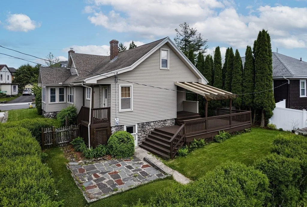Photo of 53 Hillcroft Ave