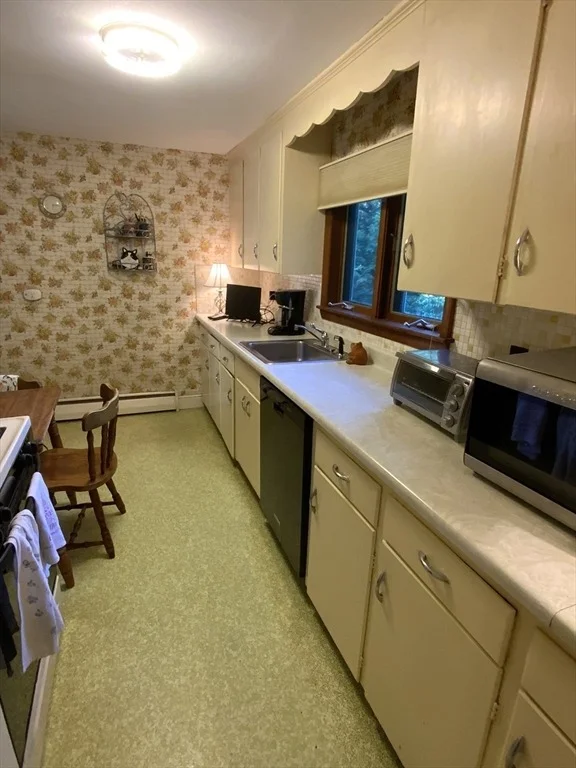 Photo of 1177 Edgell Rd