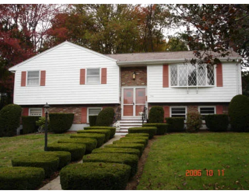 Photo of 9 Lone Pine