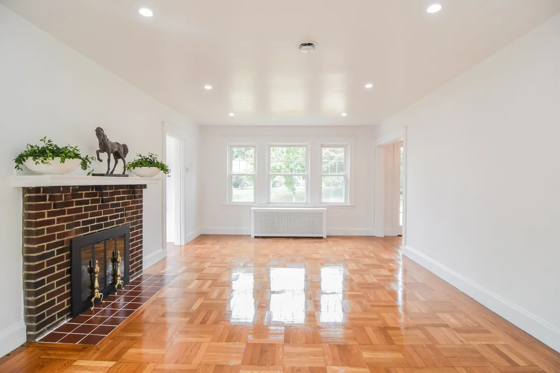 Photo of 19 Stoneleigh Rd