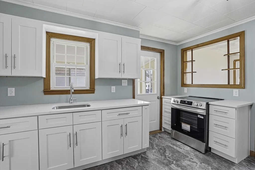 Photo of 71 Pickering Ave