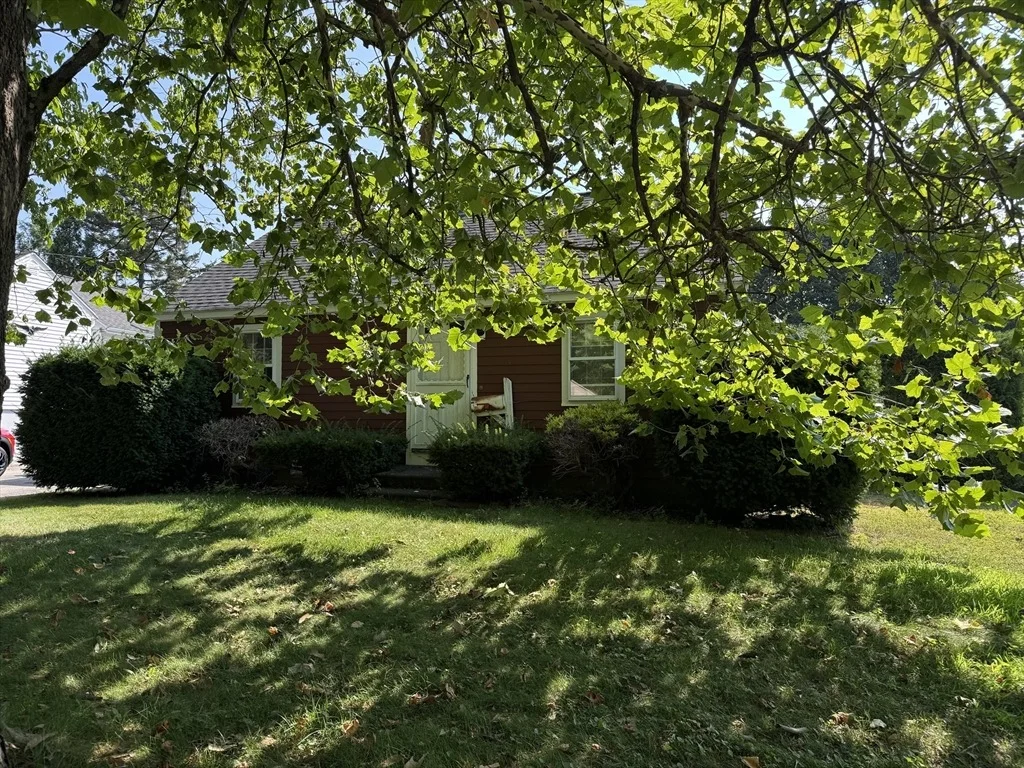 Photo of 122 Holden St