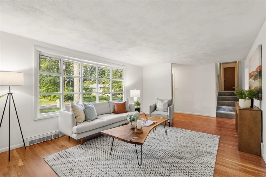 Photo of 97 Barton Dr