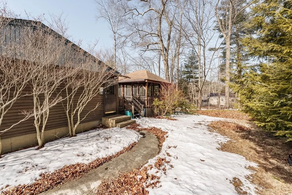 Photo of 70 Overlook Dr