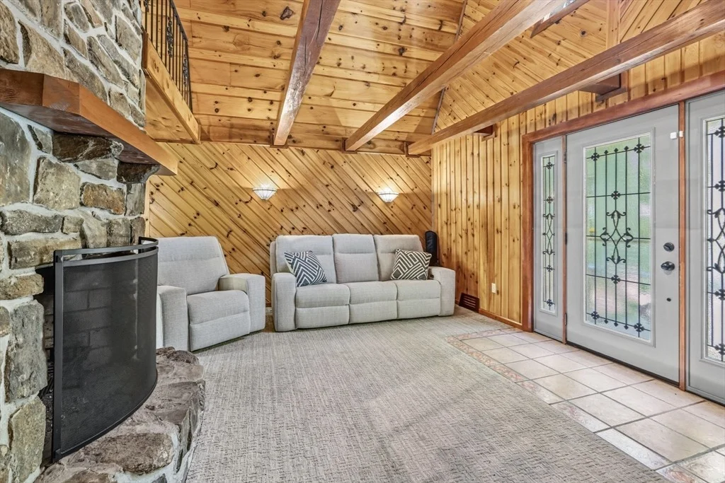 Photo of 345 Harvey Rd