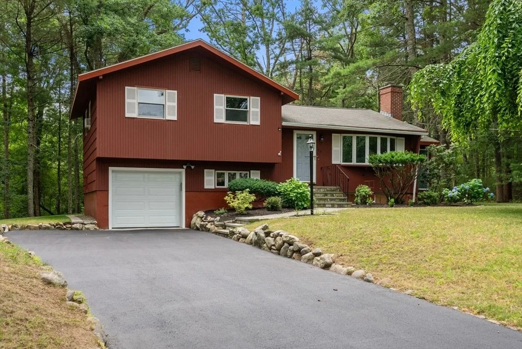 Photo of 25 Meadowbrook Road