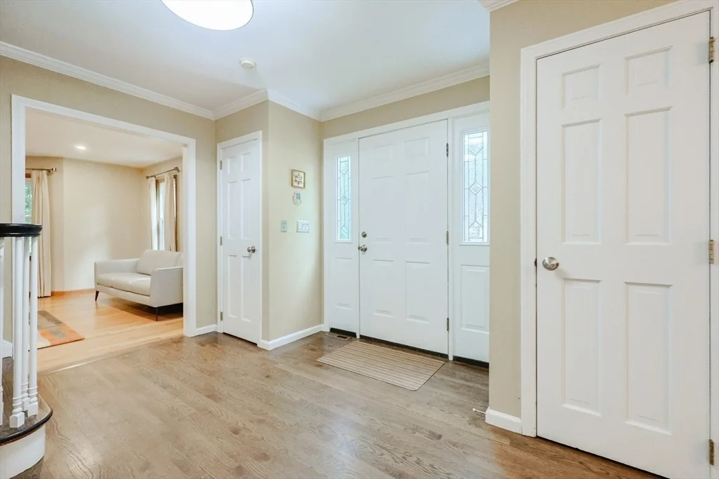 Photo of 233 Willowgate Rise