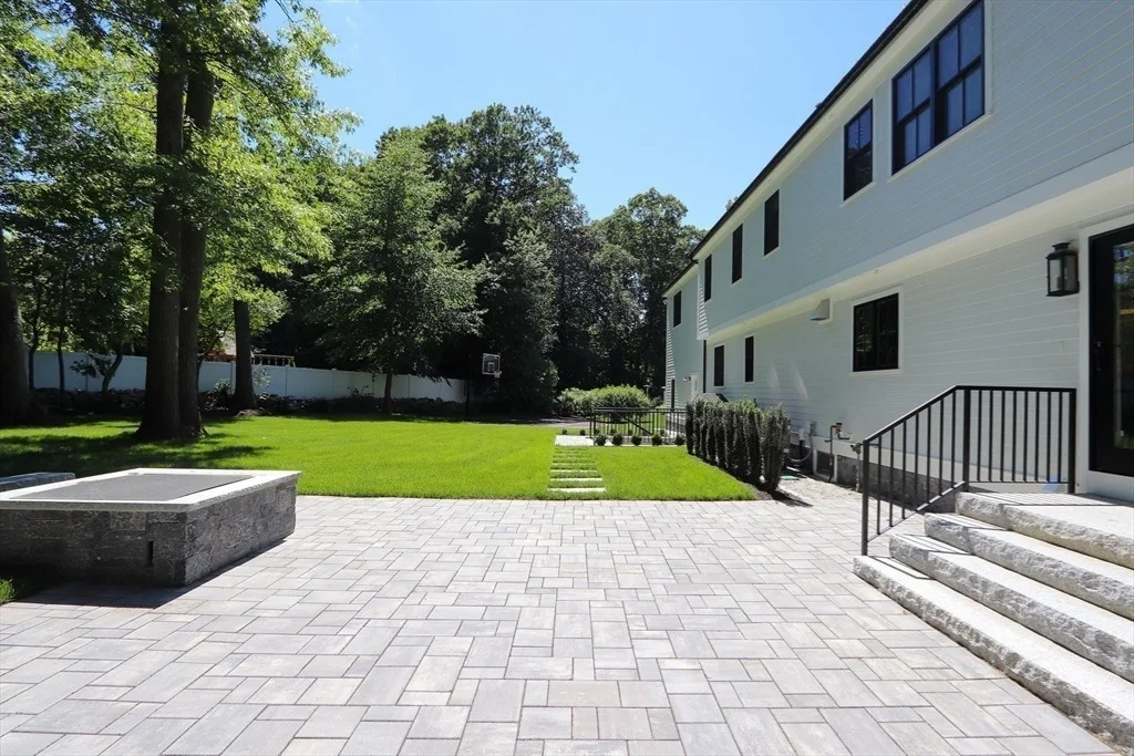 Photo of 24 Deerfield Road