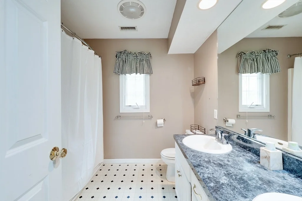 Photo of 64 Hillcrest Circle
