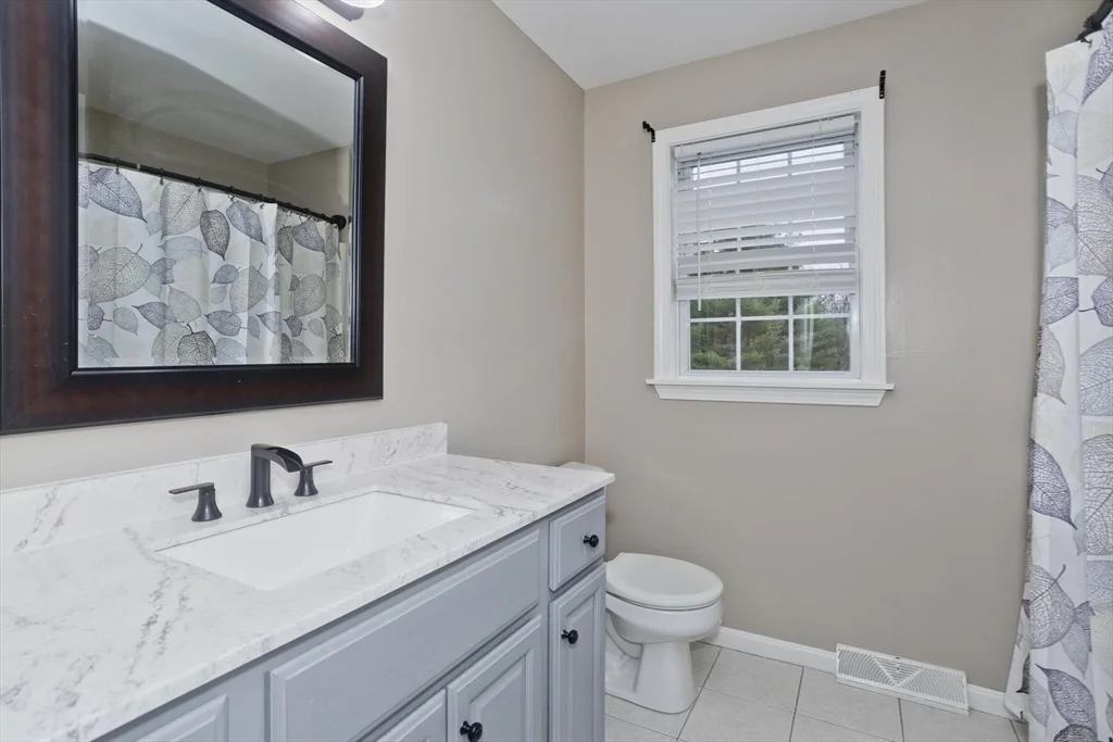 Photo of 76 Shaker Rd