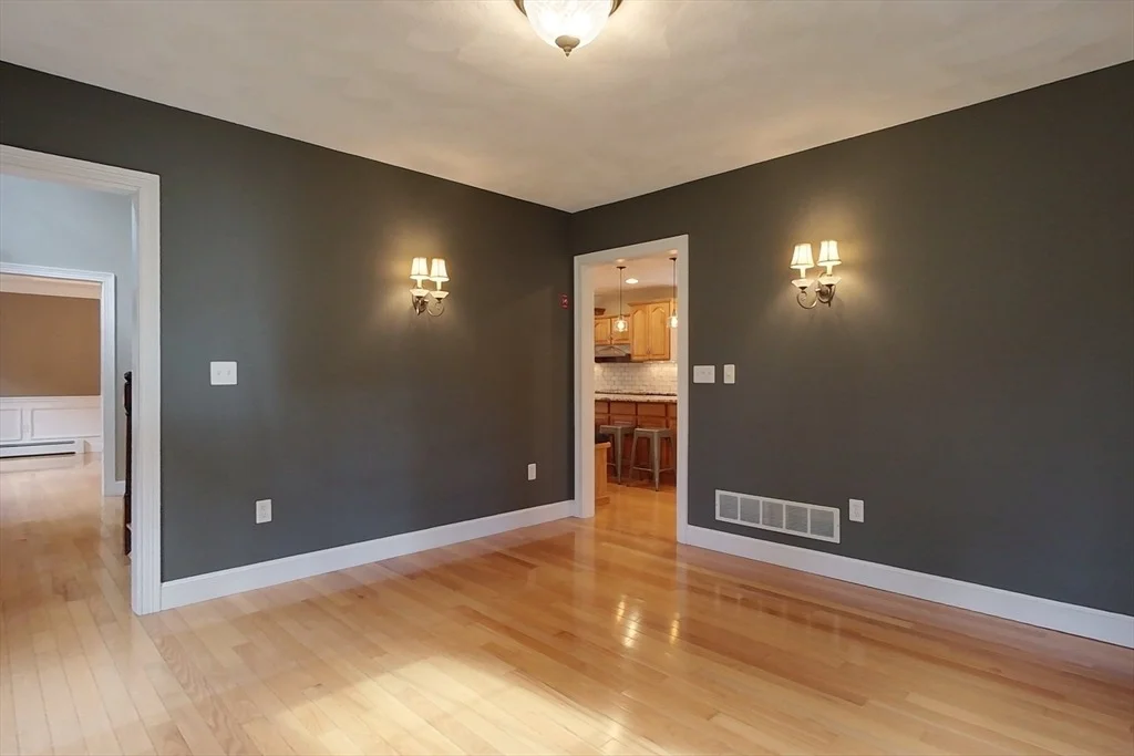 Photo of 452 River St
