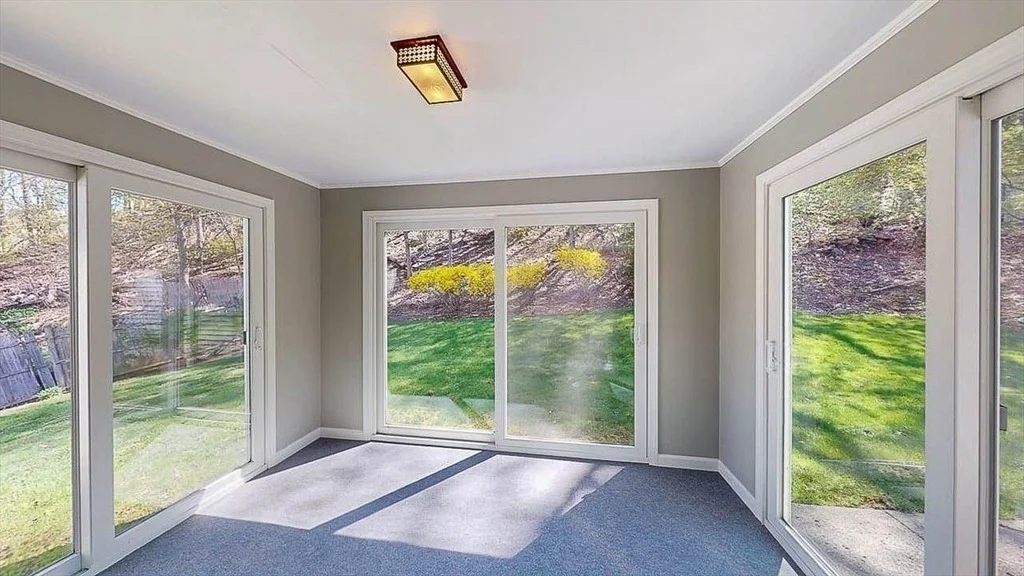 Photo of 31 Sun Valley Dr