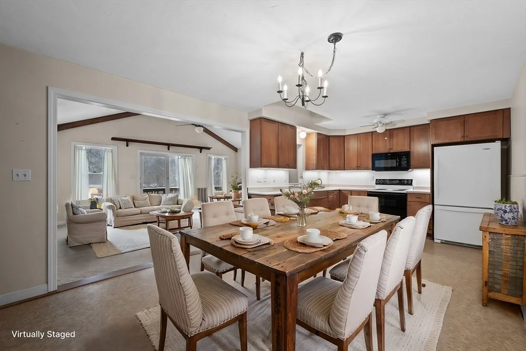 Photo of 90 Topsfield Rd