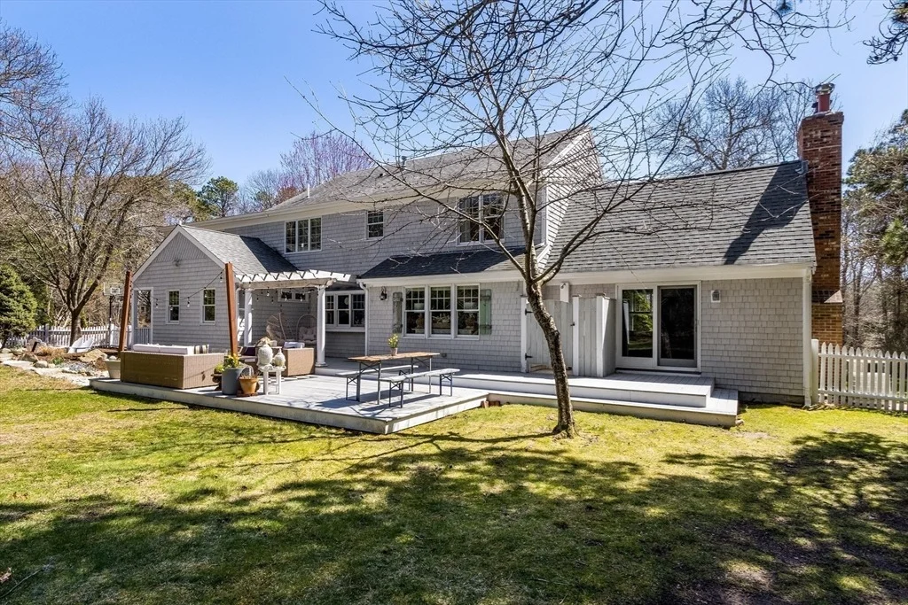 Photo of 190 Percival Dr