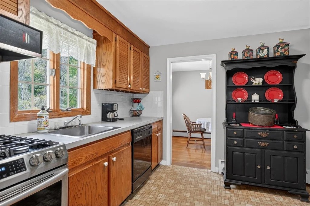 Photo of 14 Mohawk Dr
