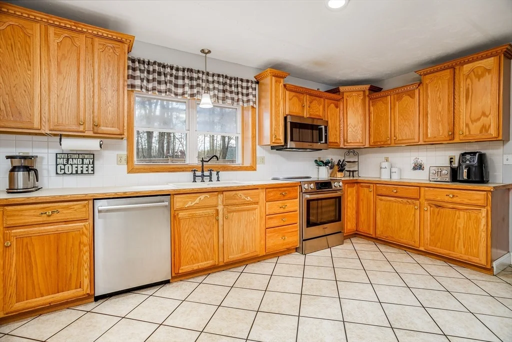 Photo of 12 Cole Farm Rd