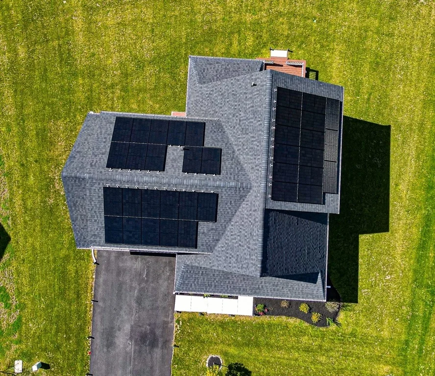 Photo of 26 Iris Ln