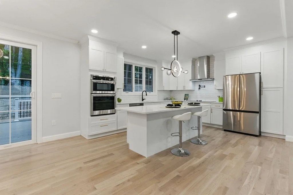 Photo of 835 West St