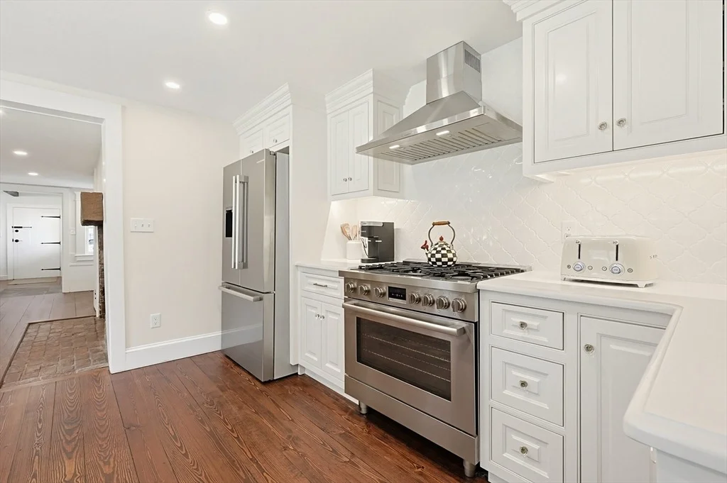 Photo of 122 Great Plain Ave