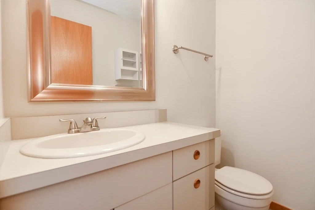 Photo of Unit 106 at 31 Blithewood Avenue