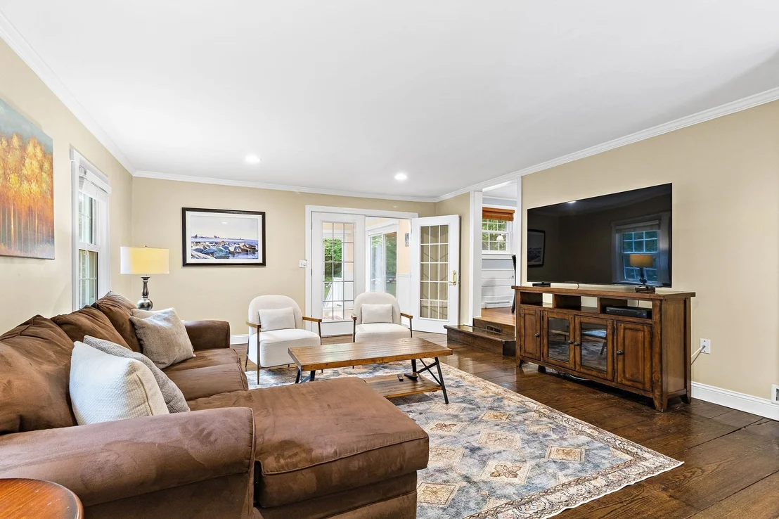 Photo of 266 Harvard Road