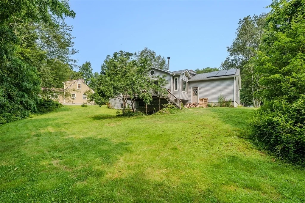 Photo of 25 Meadowbrook Dr