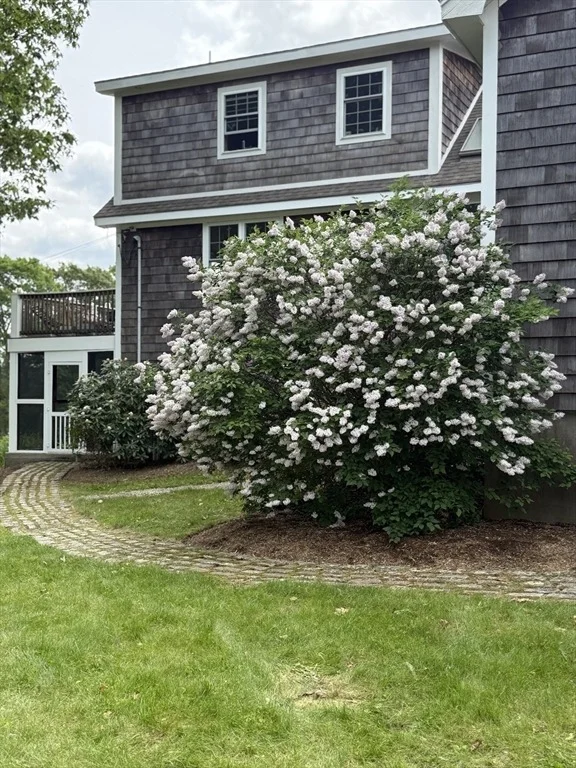 Photo of 77 Chickering Rd