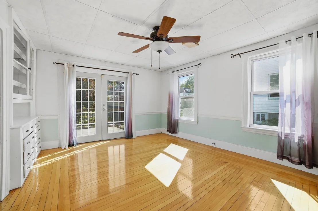 Photo of 36 Putnam Ave