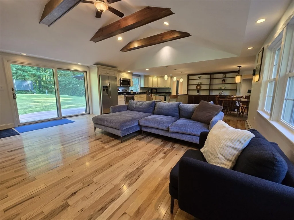 Photo of 8 Park Ln