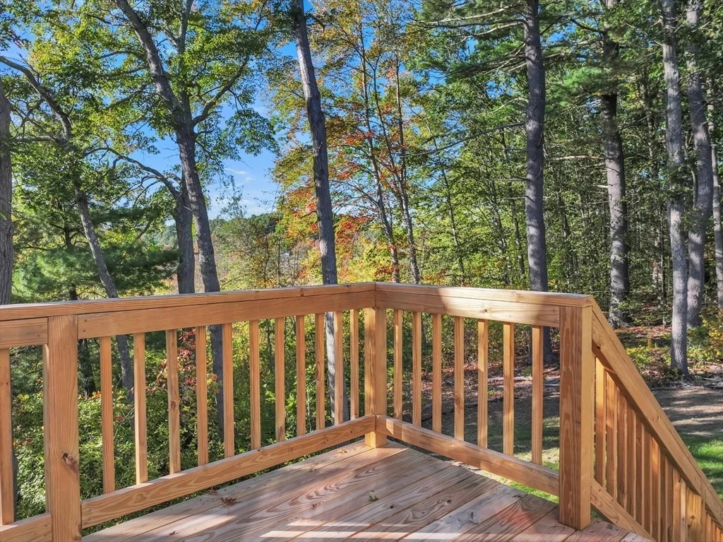 Photo of 18 Columbine Rd