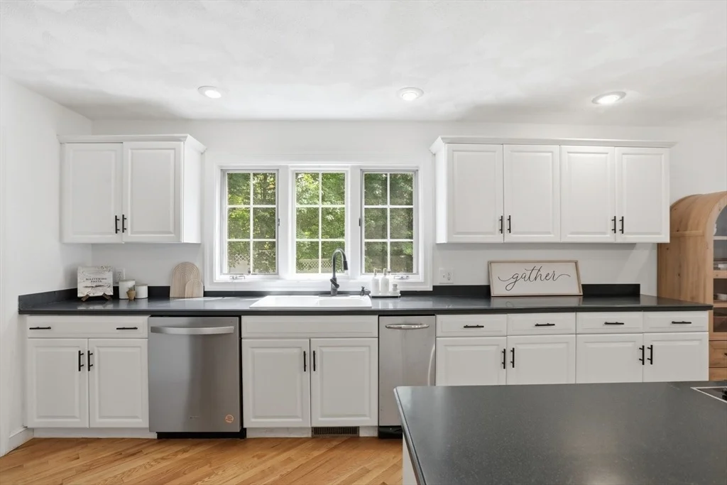 Photo of 4 Farnham Circle