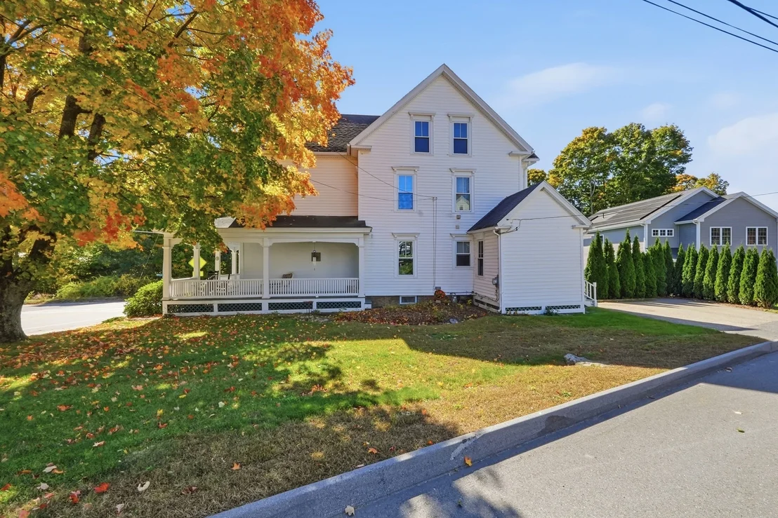 Photo of 165 Holden St