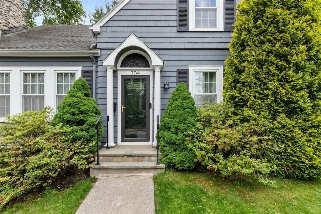 Photo of 304 Lowell Street