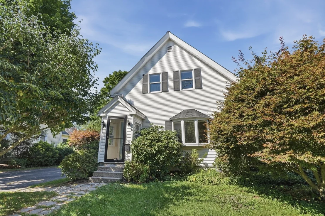 Photo of 19 Forest Avenue