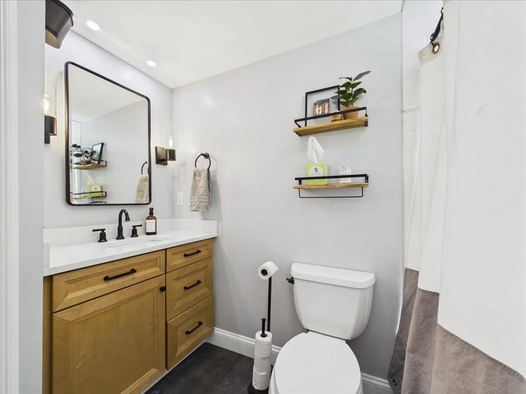 Photo of 104 Higgins Rd