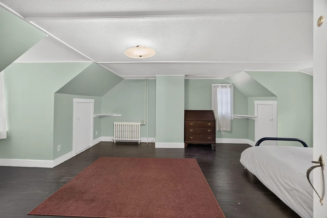 Photo of 7 Carmen Ln