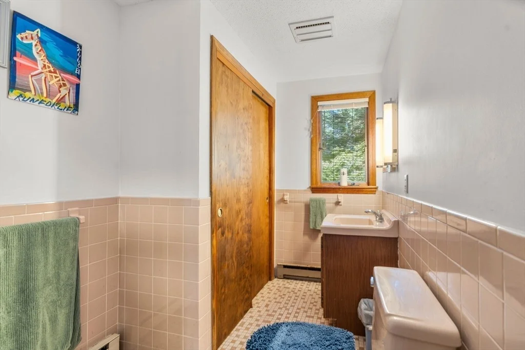 Photo of 679 Poponessett Road