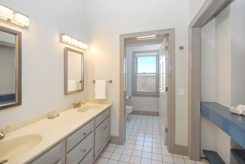Photo of 21 Kettle Hole Road