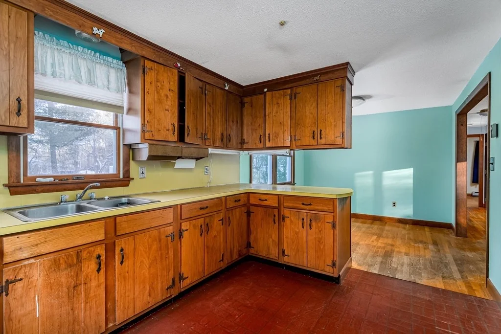 Photo of 10 Jonathan Dr