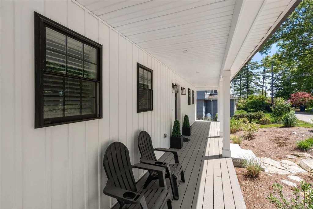 Photo of 44 Pine Point Rd