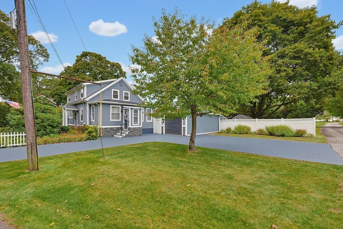 Photo of 38 Dexter Ave.
