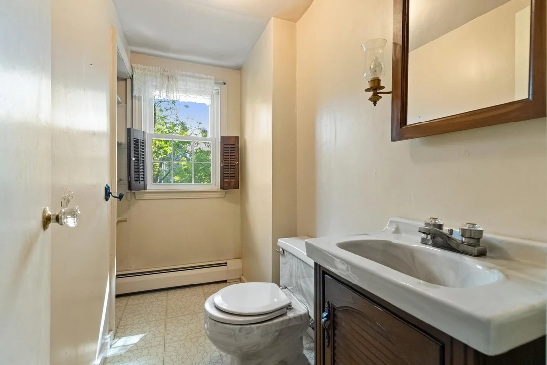 Photo of 40 Valentine Rd
