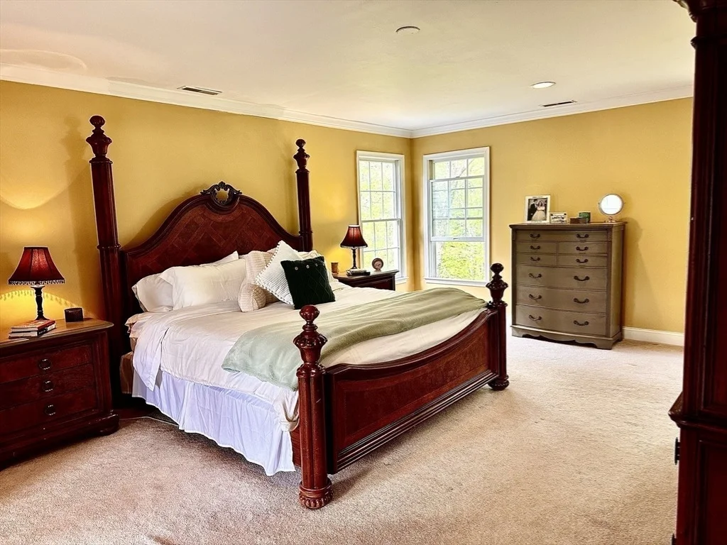 Photo of 6 Everett Circle