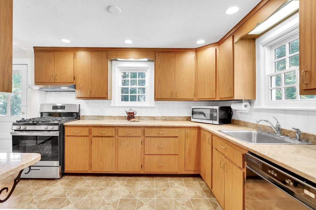 Photo of 21 Allen Ave