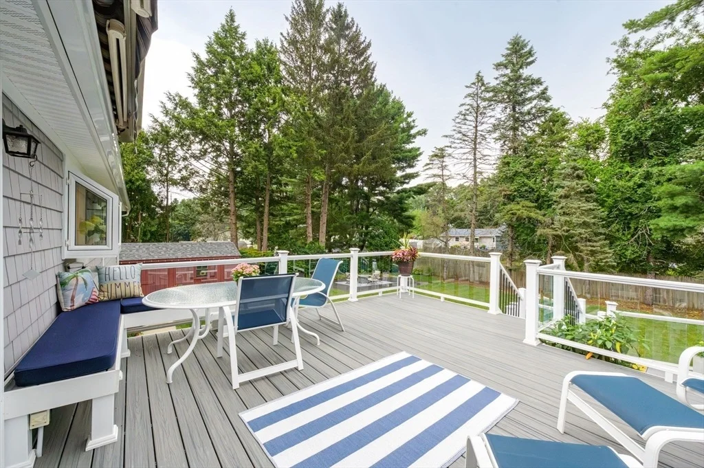 Photo of 83 Loomis Dr