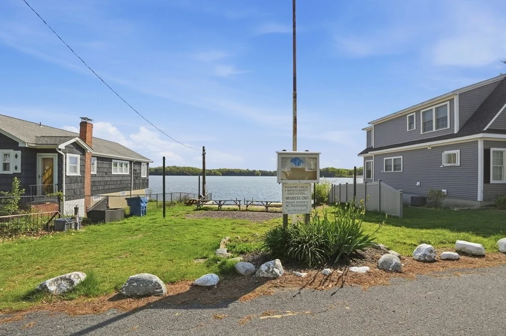Photo of 12 Pleasant Cir