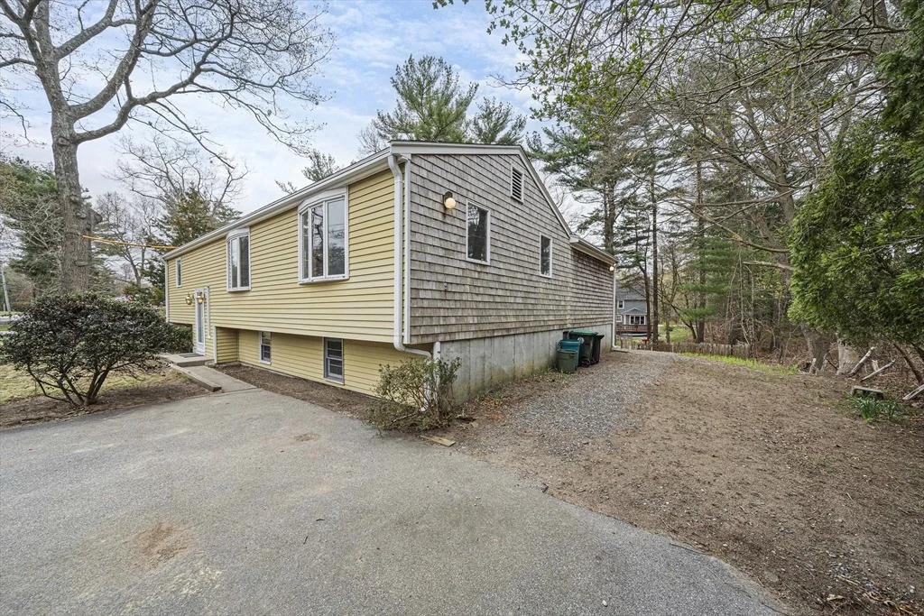 Photo of 405 Plain Street